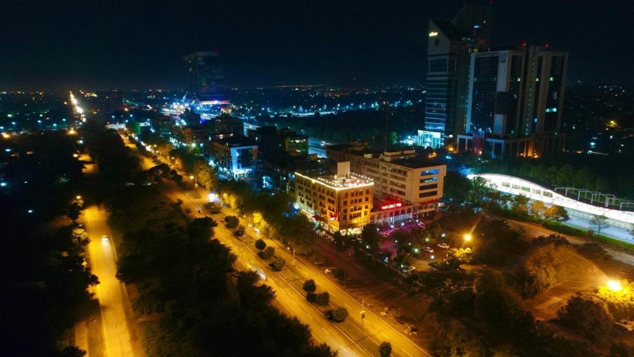 Envoy Continental Hotel Islamabad Exterior photo